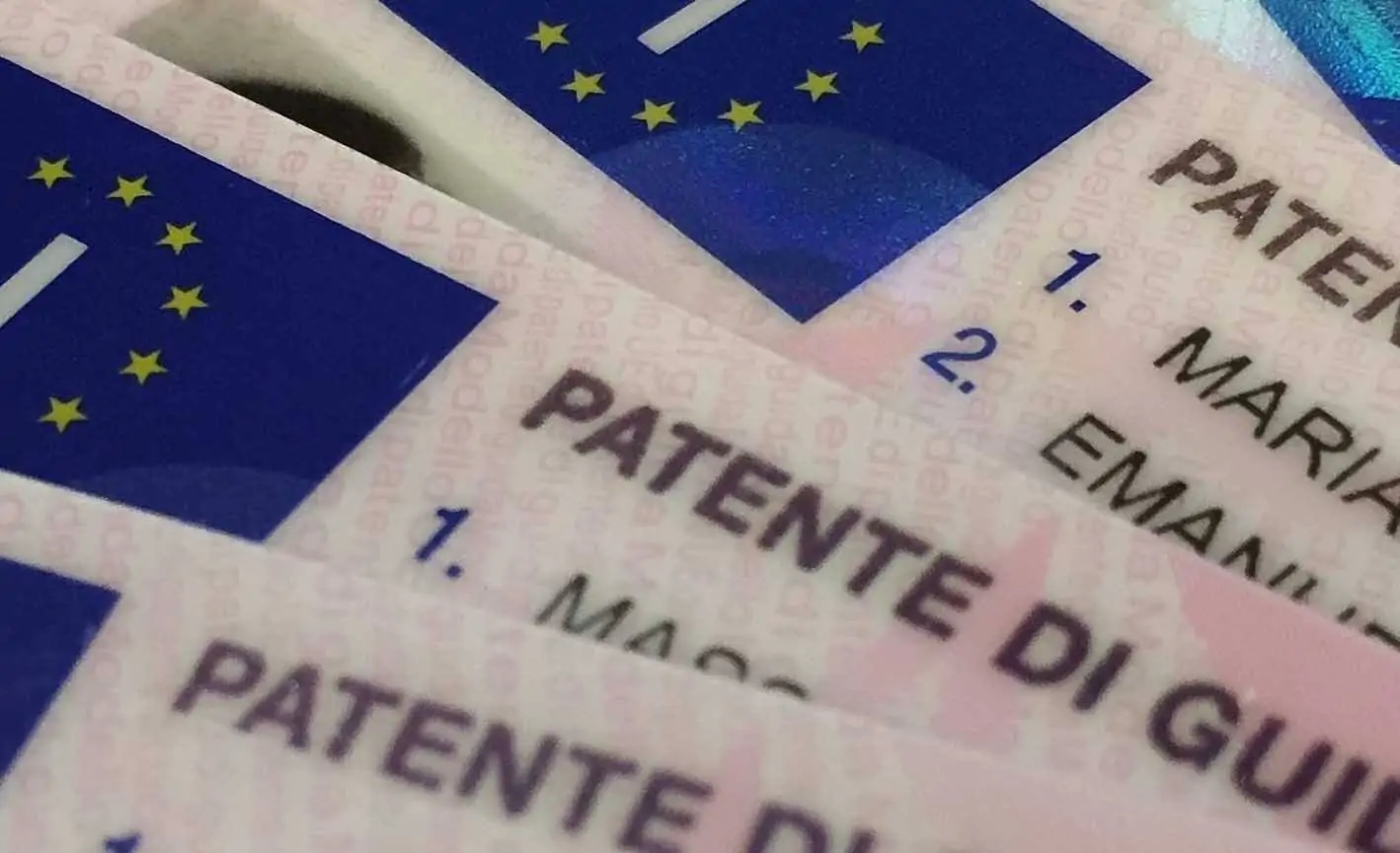 Devi rinnovare la patente: quali visite e documenti servono dopo i 70 anni? Devi rinnovare la patente: quali visite e documenti servono dopo i 70 anni?