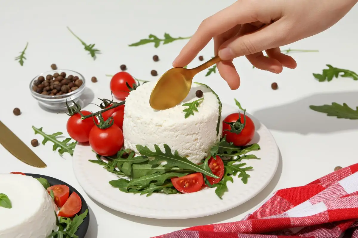 Formaggi freschi e finocchio: perché sono l'abbinamento ideale per la pancia piatta Formaggi freschi e finocchio: perché sono l'abbinamento ideale per la pancia piatta