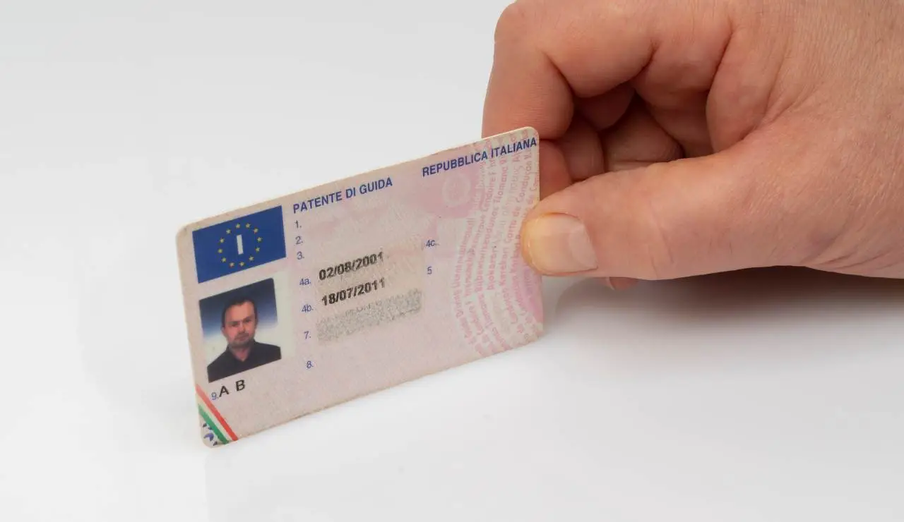 Rinnovo patente: tutte le eccezioni per chi ha più di 80 anni Rinnovo patente: tutte le eccezioni per chi ha più di 80 anni