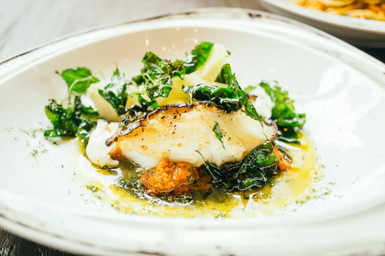 Filetto di merluzzo e spinaci: cena leggera per chi pratica attività sportiva Filetto di merluzzo e spinaci: cena leggera per chi pratica attività sportiva