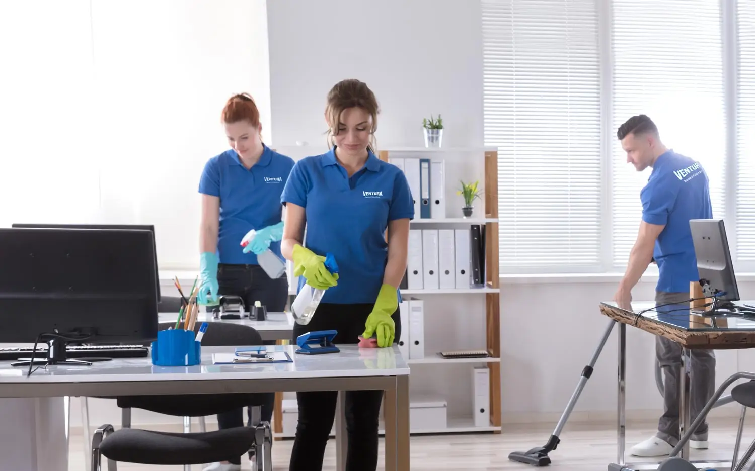 Pulizie professionali in casa: quanto costa pulire un appartamento di 100 metri quadri e come risparmiare