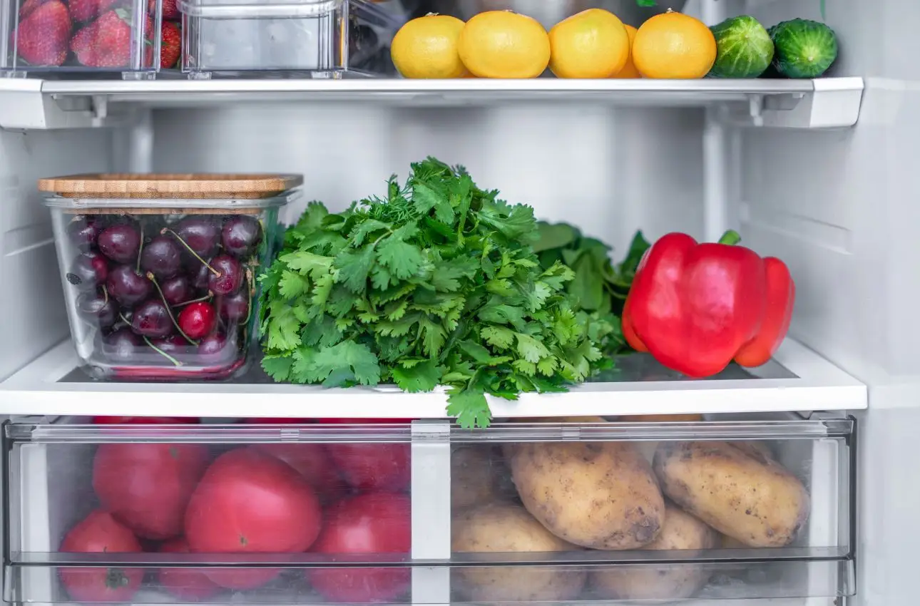Scopri il metodo naturale per mantenere freschi mele e carote più a lungo nel frigo Scopri il metodo naturale per mantenere freschi mele e carote più a lungo nel frigo