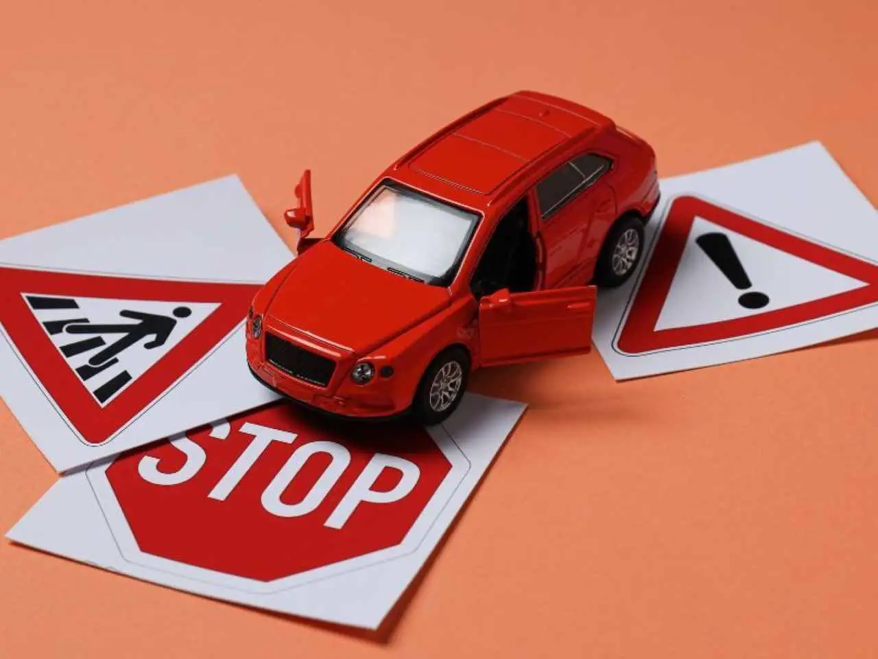 Rinnovo patente dopo i 70 anni: tutte le nuove regole e come evitare errori fatali Rinnovo patente dopo i 70 anni: tutte le nuove regole e come evitare errori fatali