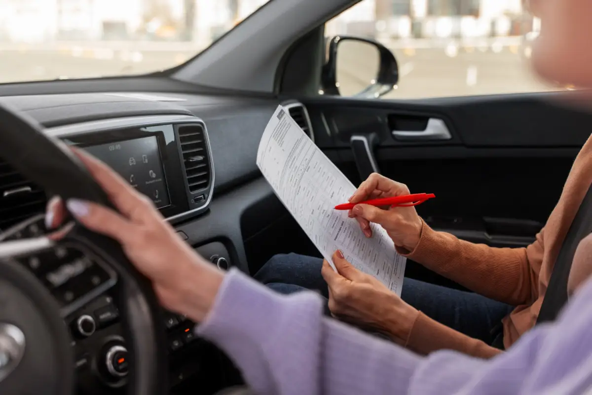 Come essere sempre pronto al rinnovo patente: la checklist pratica per guidare in serenità Come essere sempre pronto al rinnovo patente: la checklist pratica per guidare in serenità